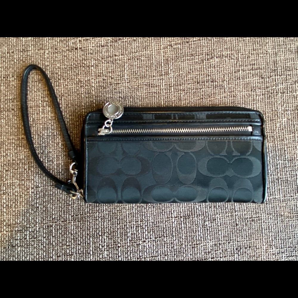 Black Coach Wristlet Wallet